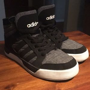 Adidas High Top Boys Size 3.5